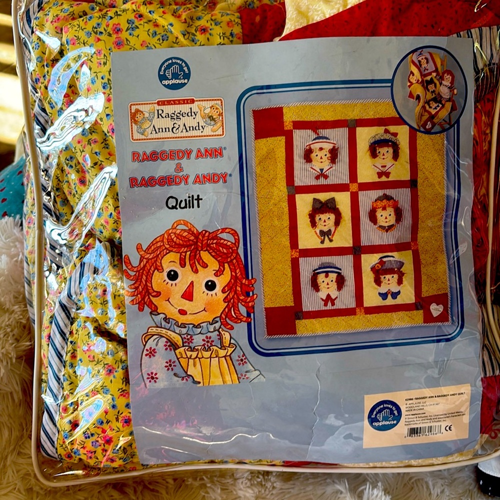 New, vintage Raggedy Ann and Andy quilt.